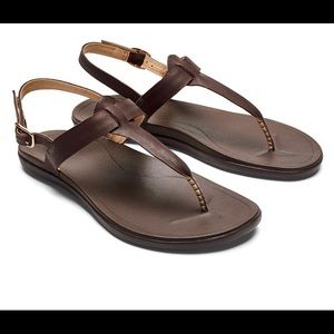 NWT, no box. OluKai Womens Sandals, Kana Coffee, Size 8